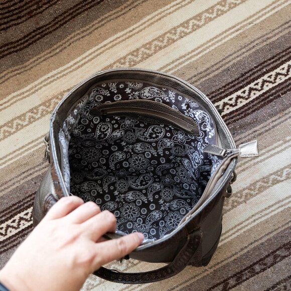 American West Bandana Tote Bronze Tooled Leather Tassels Studded Western - Picture 11 of 11